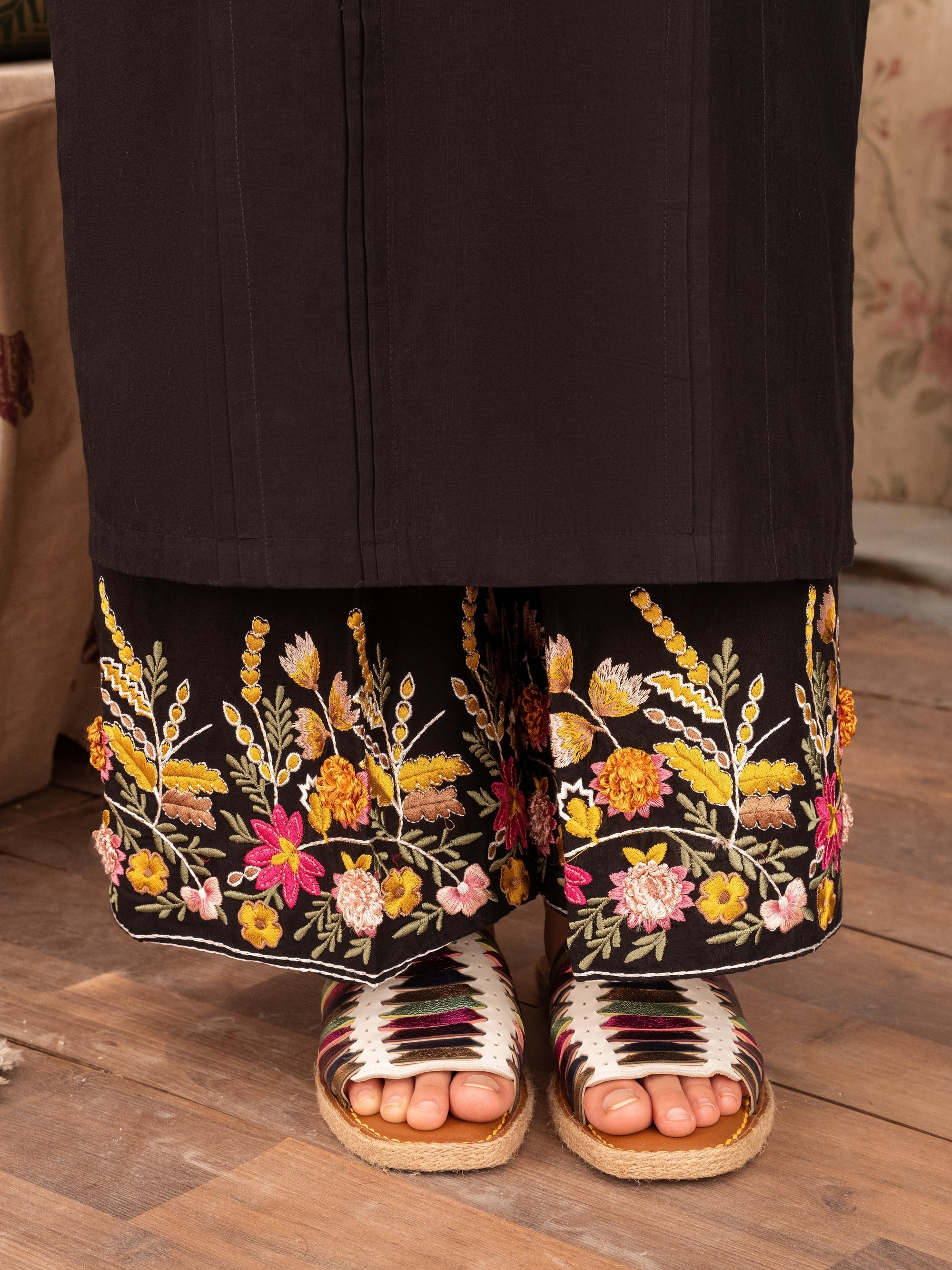 Sahibas By Mirza Gulejahan Black Women 2pcs