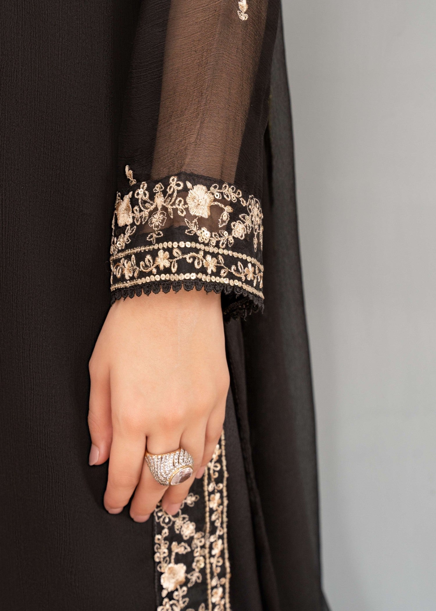 Agha Jaan IZEL Women 3pcs