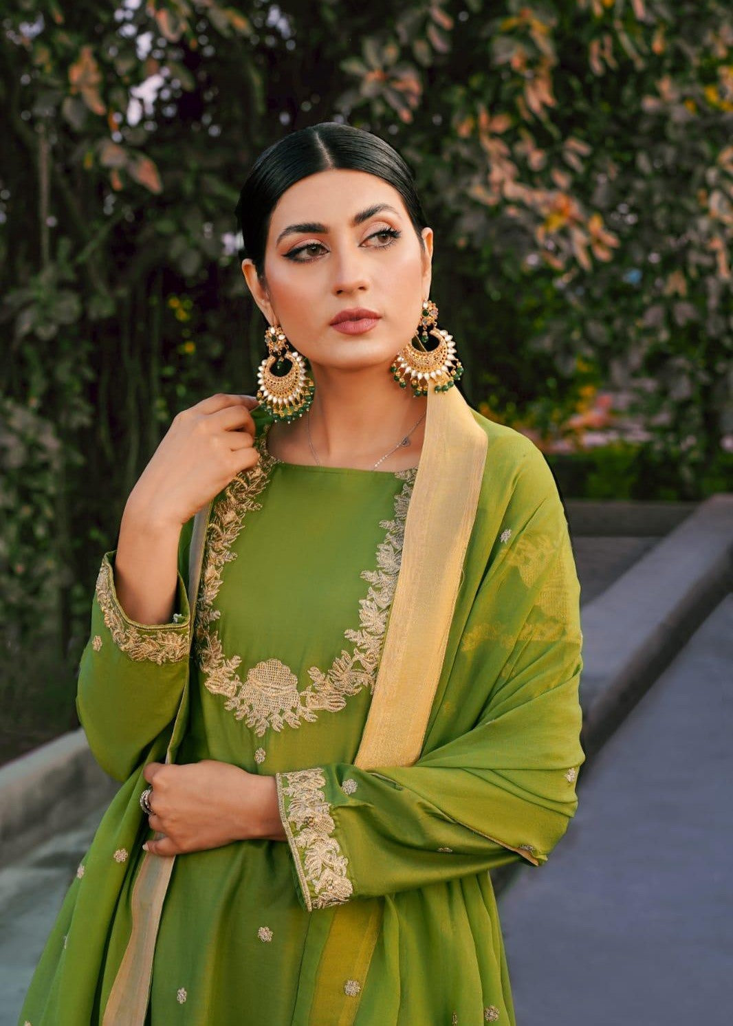 Akhrot Clothing OG Frock Eid Women 3pcs