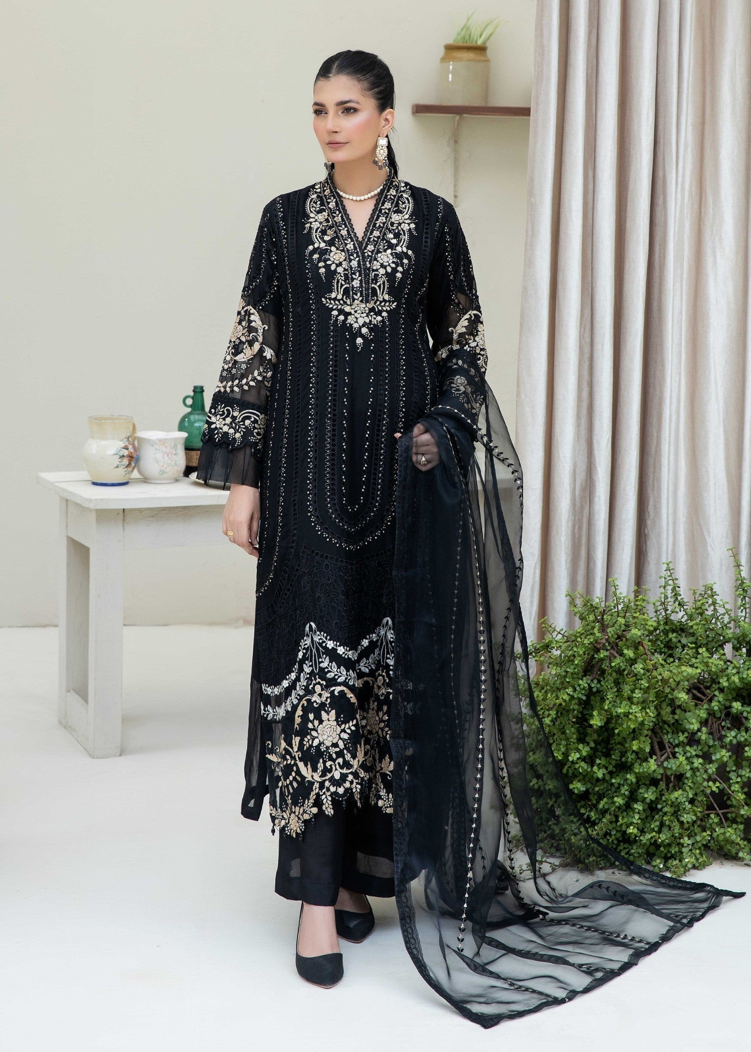 Pehnawa By Bin Akram’s Opulent Black Chiffon Women 3pcs