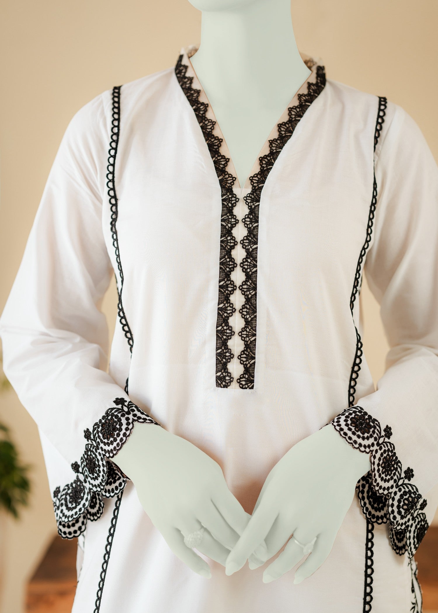 Zaira and Mahnoor Estelle Women 2pcs