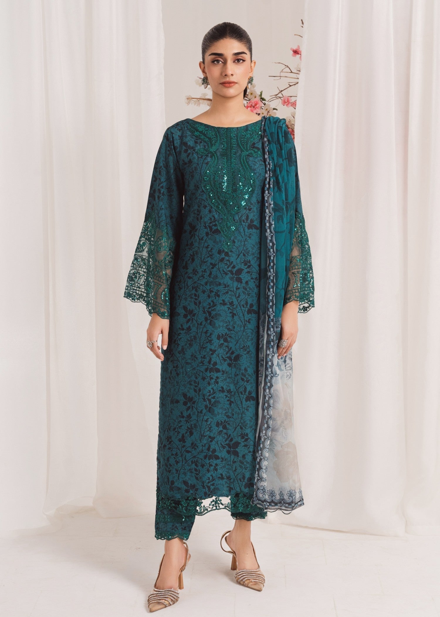 Agha Jaan B02 Women 2pcs