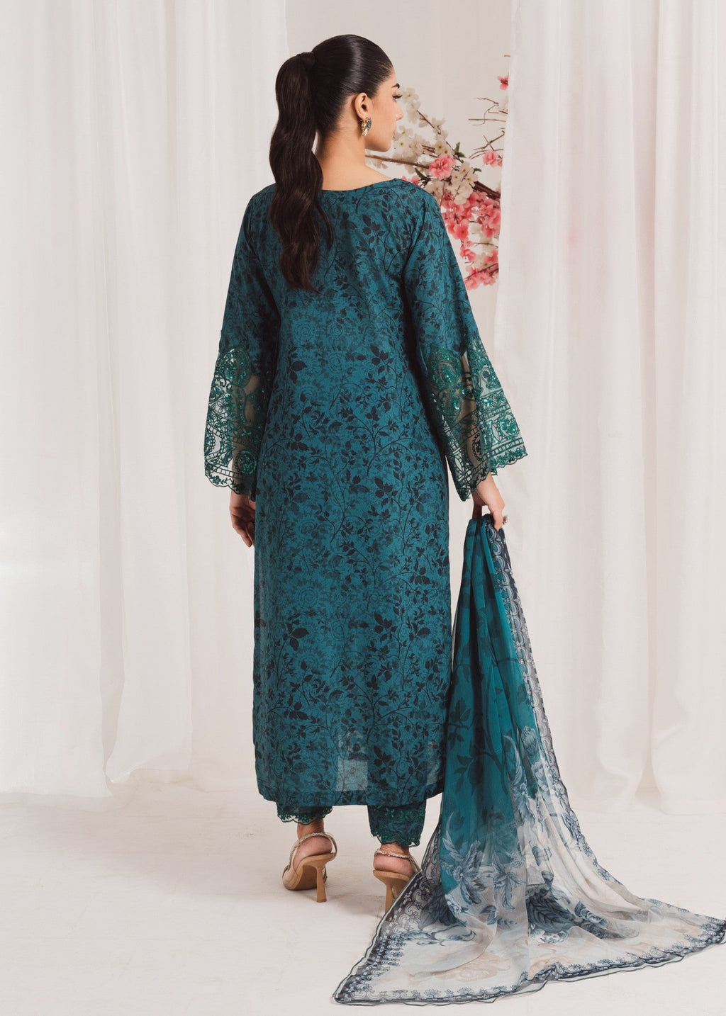 Agha Jaan B02 Women 2pcs