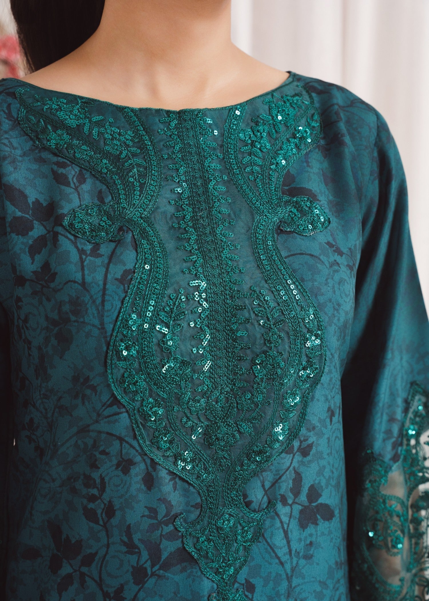 Agha Jaan B02 Women 2pcs