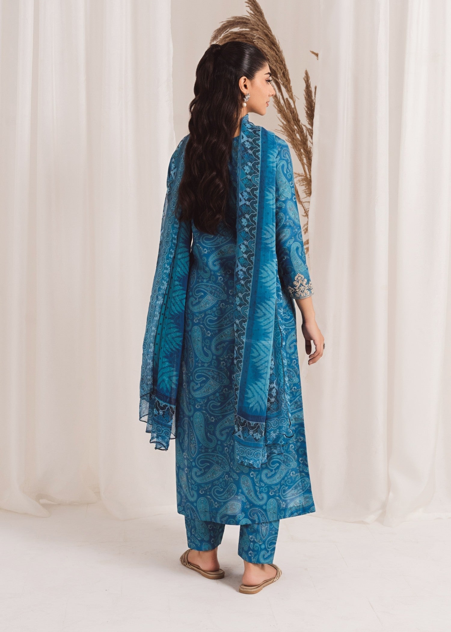 Agha Jaan B09 Women 2pcs