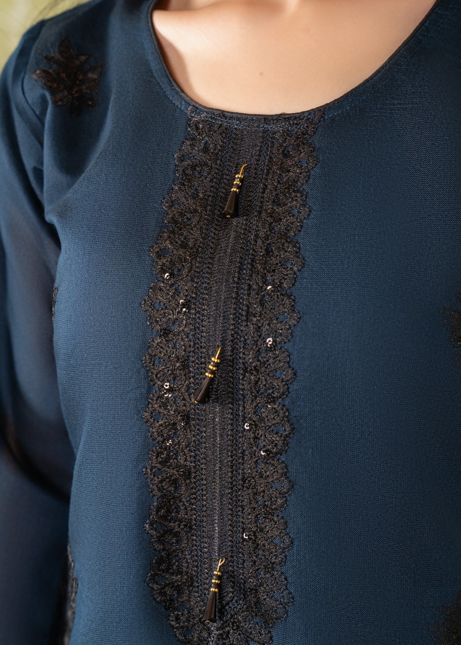 Four Season Boutique NOOR E ROSHNI KHADI Women 3pcs