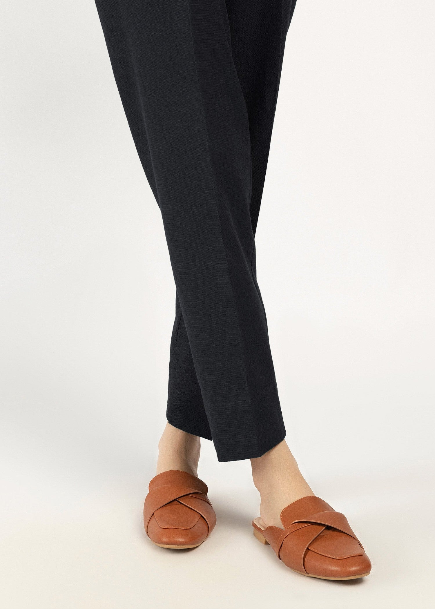 Momin Online capri black NON SEE THRU Women 1pcs