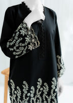 Zaira and Mahnoor noir Women 2pcs
