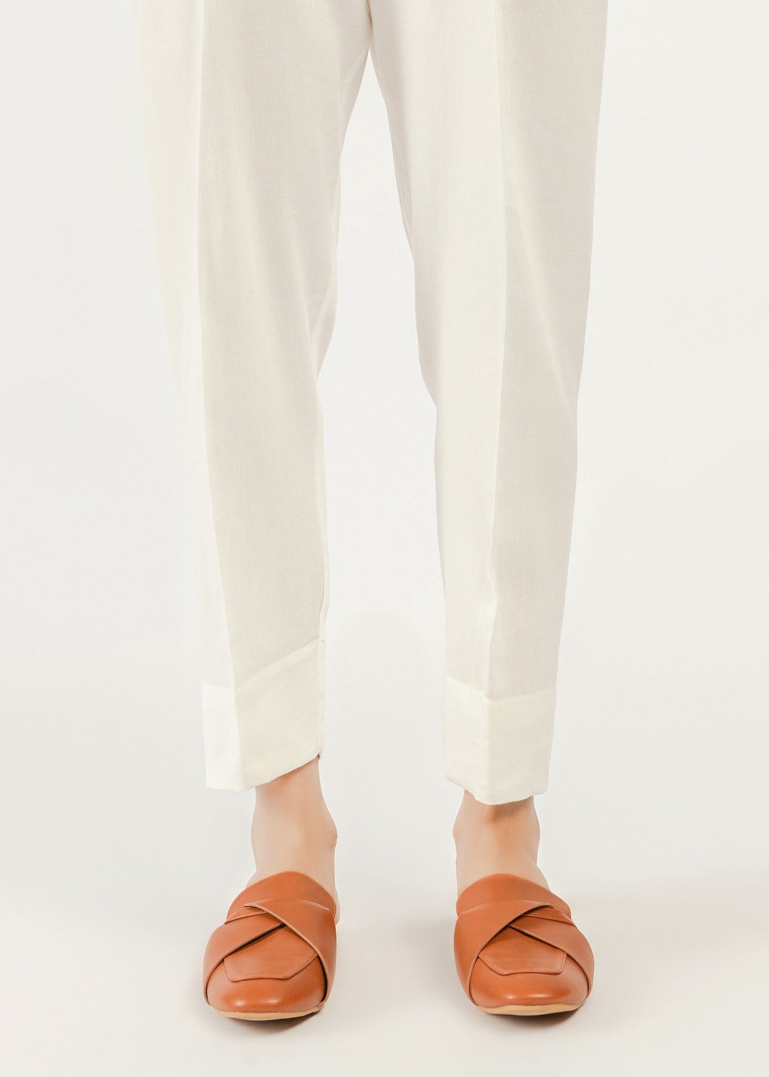 Momin Online white capri NON SEE THRU Women 1pcs