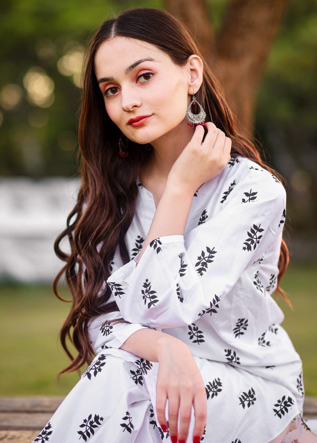 Chaudhary Arts Saleha Printed (White) Women 2pcs