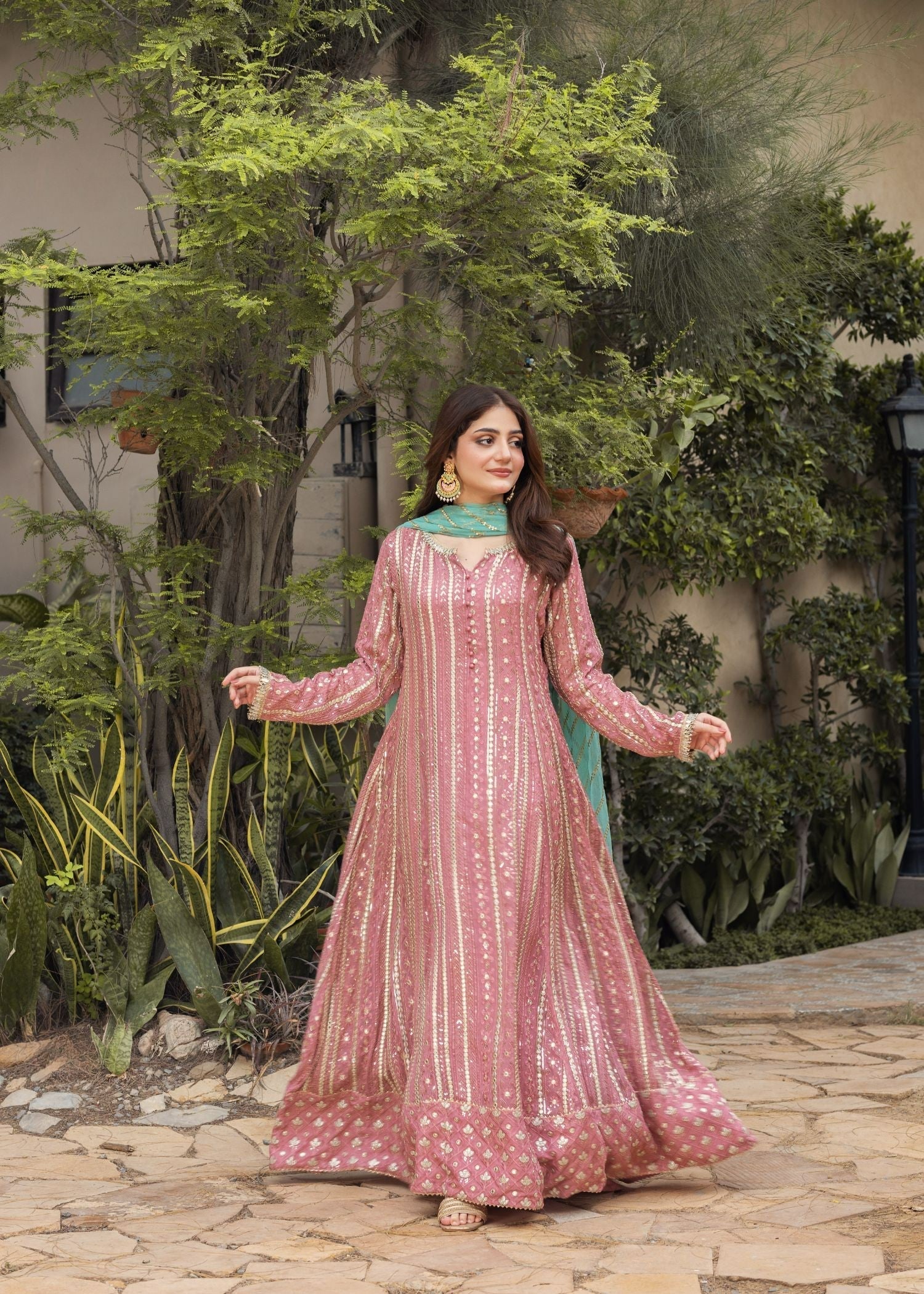 Ayesha Closet Rang o Roop Pink Women 3pcs