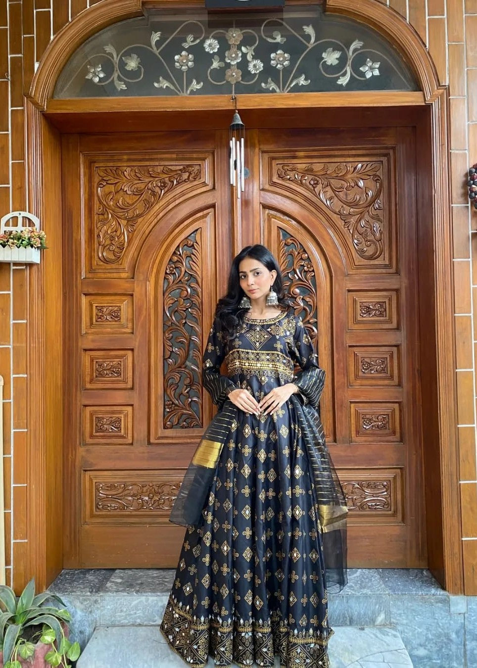 1 Virsapret black sheesh mahal Women 3pcs