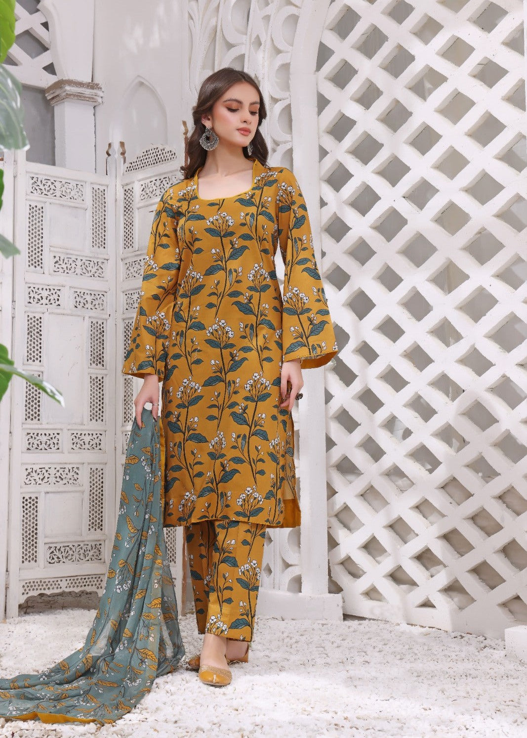 Feathers AZA Women 3pcs