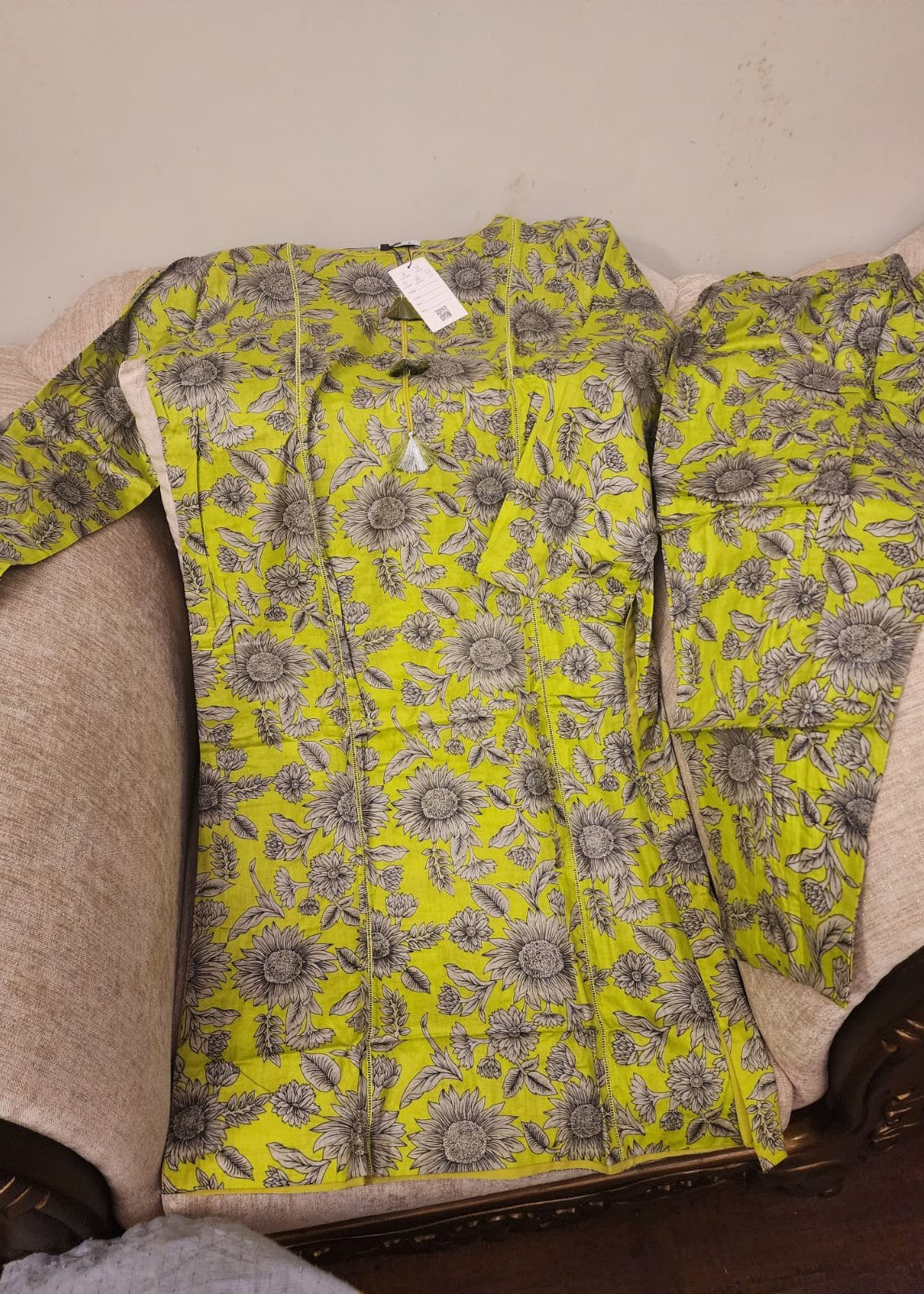 Mahrukh Gul Couture & Rakhtaa Podina/22 Women 2pcs