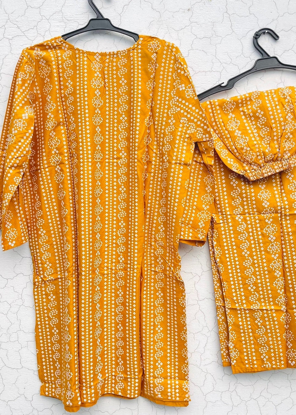 Chaudhary Arts Chunri ( yellow) Women 2pcs