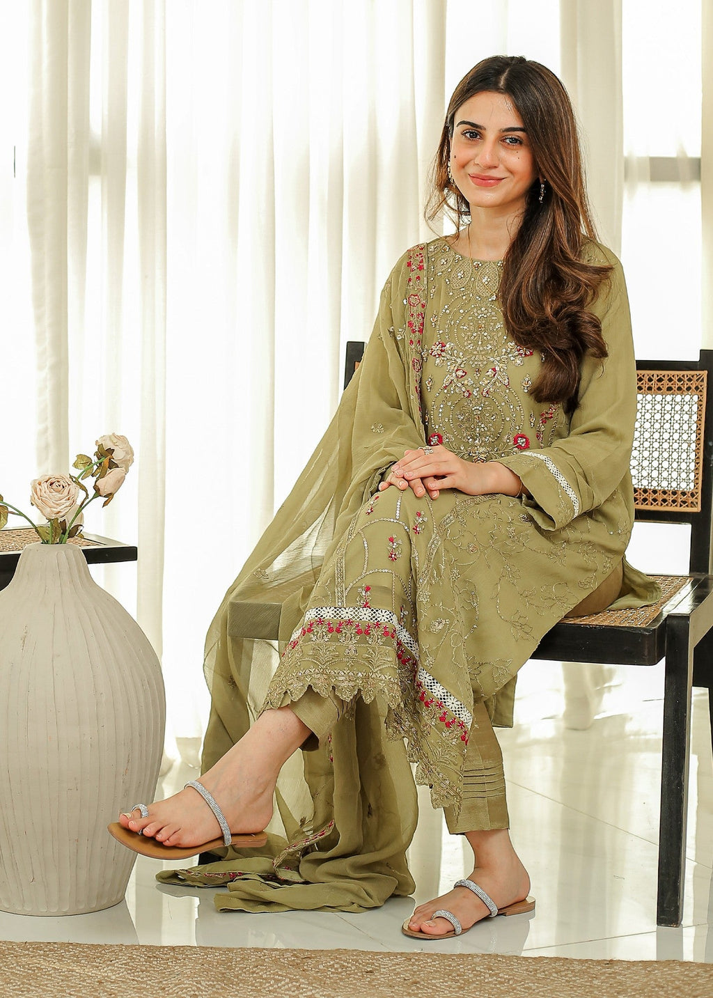 Rangeen Inara Embroidered Chiffon Suit Women 3pcs