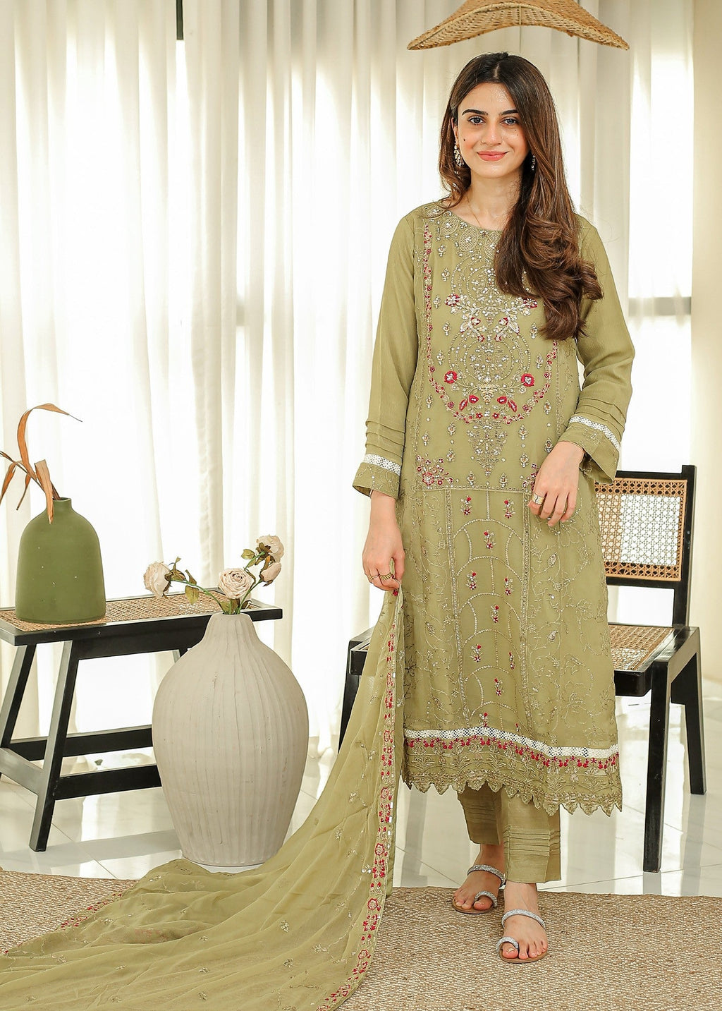 Rangeen Inara Embroidered Chiffon Suit Women 3pcs
