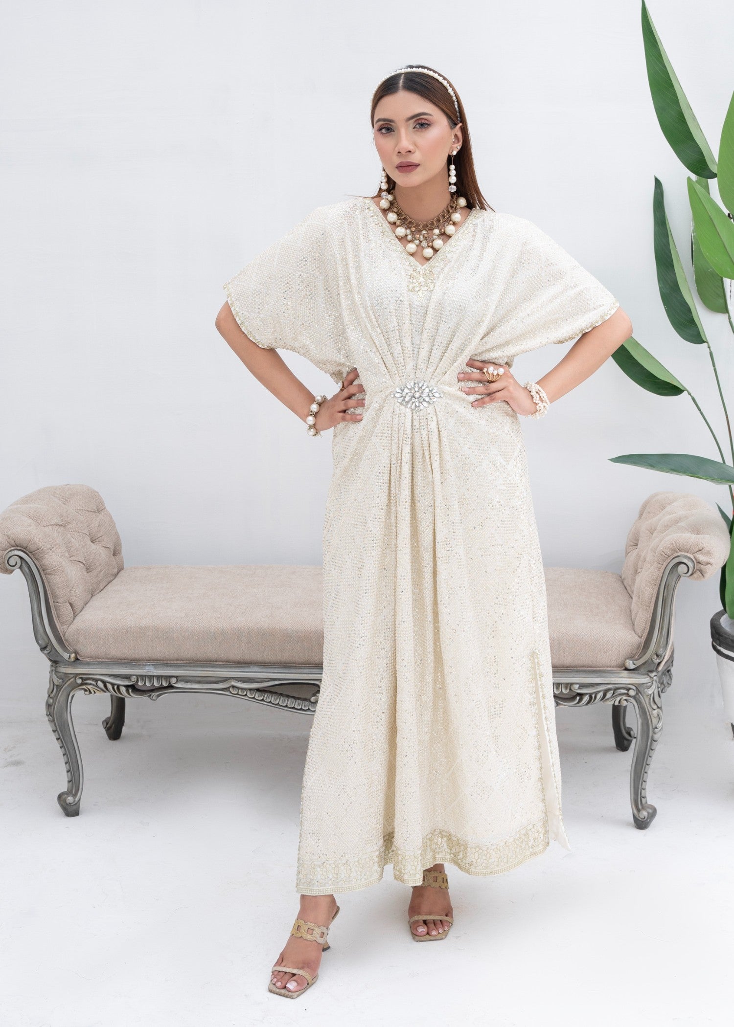 Mona Embroidery CELESTIAL CHARM OFF WHITE Women 2pcs