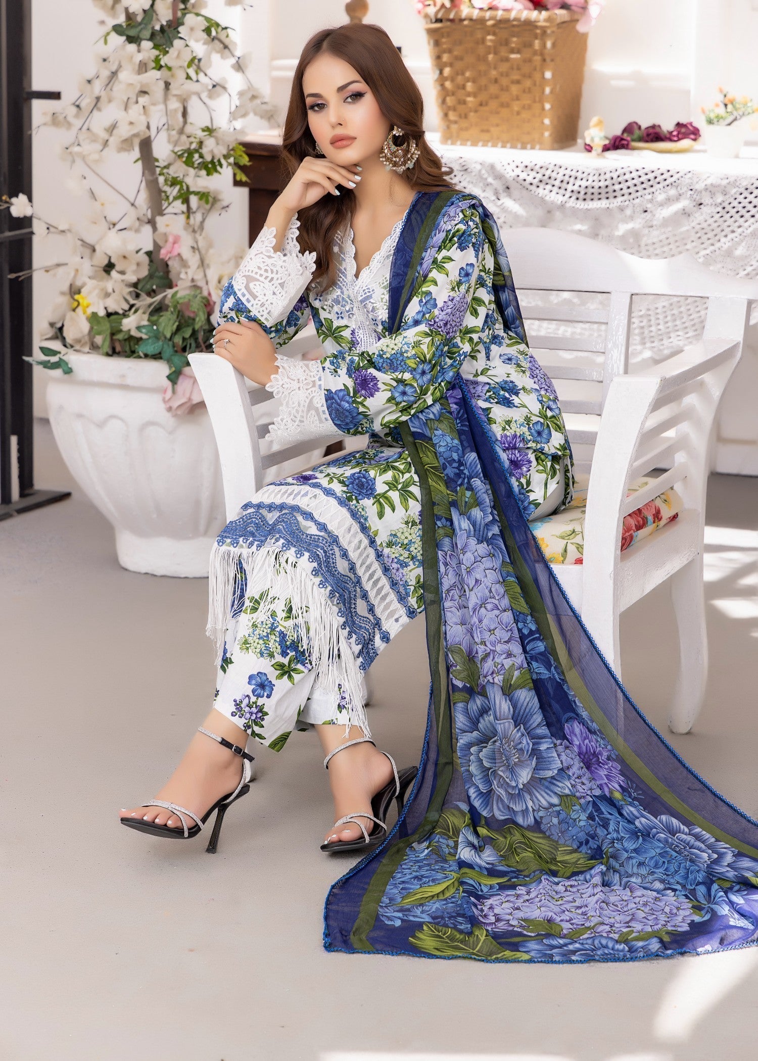 Polawn PD 24 401 B NAYAB PRET LAWN COLLECTION Women 3pcs