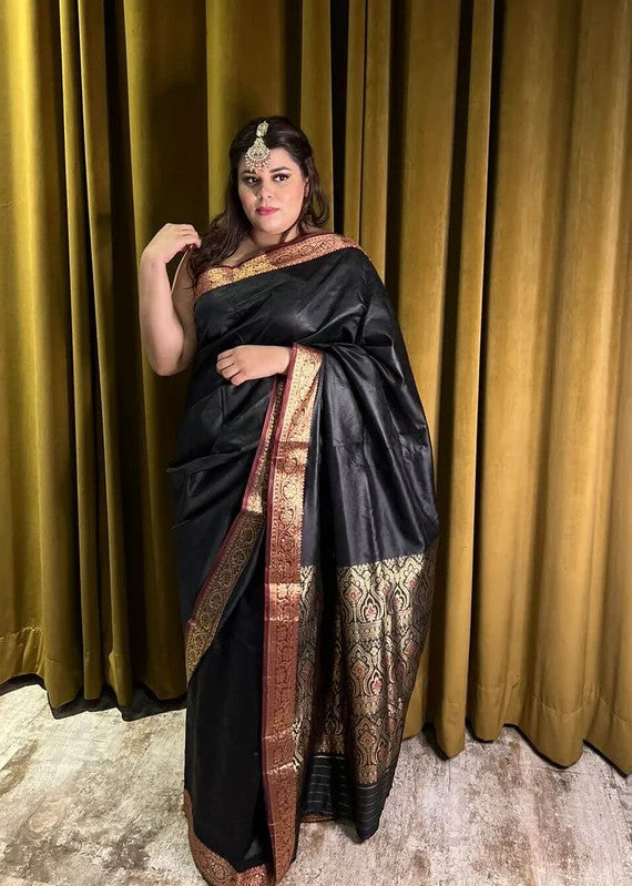 Saareeka Black Banarsi sari Women 2pcs