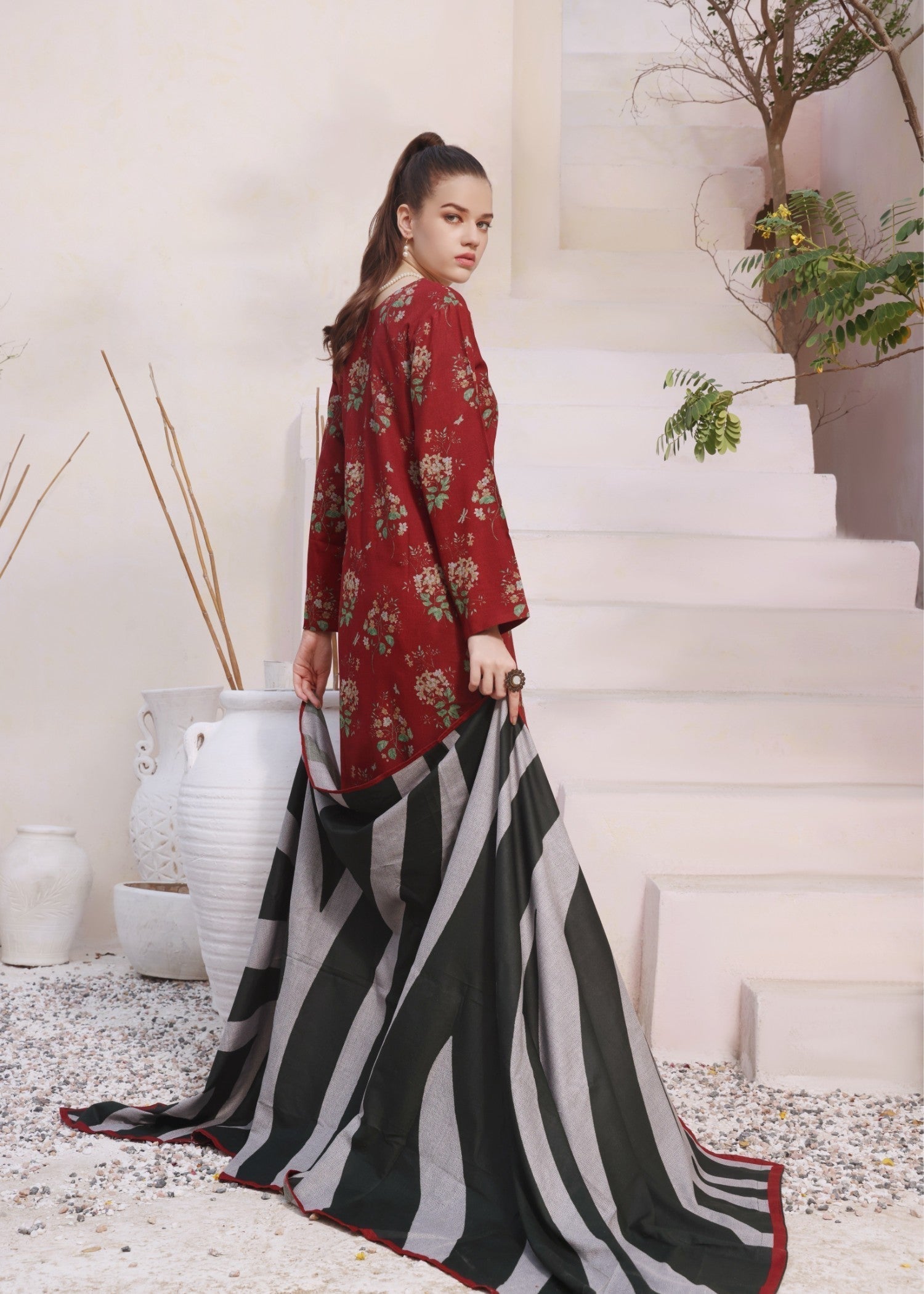Feathers GLEAMING RUBY Women 3pcs