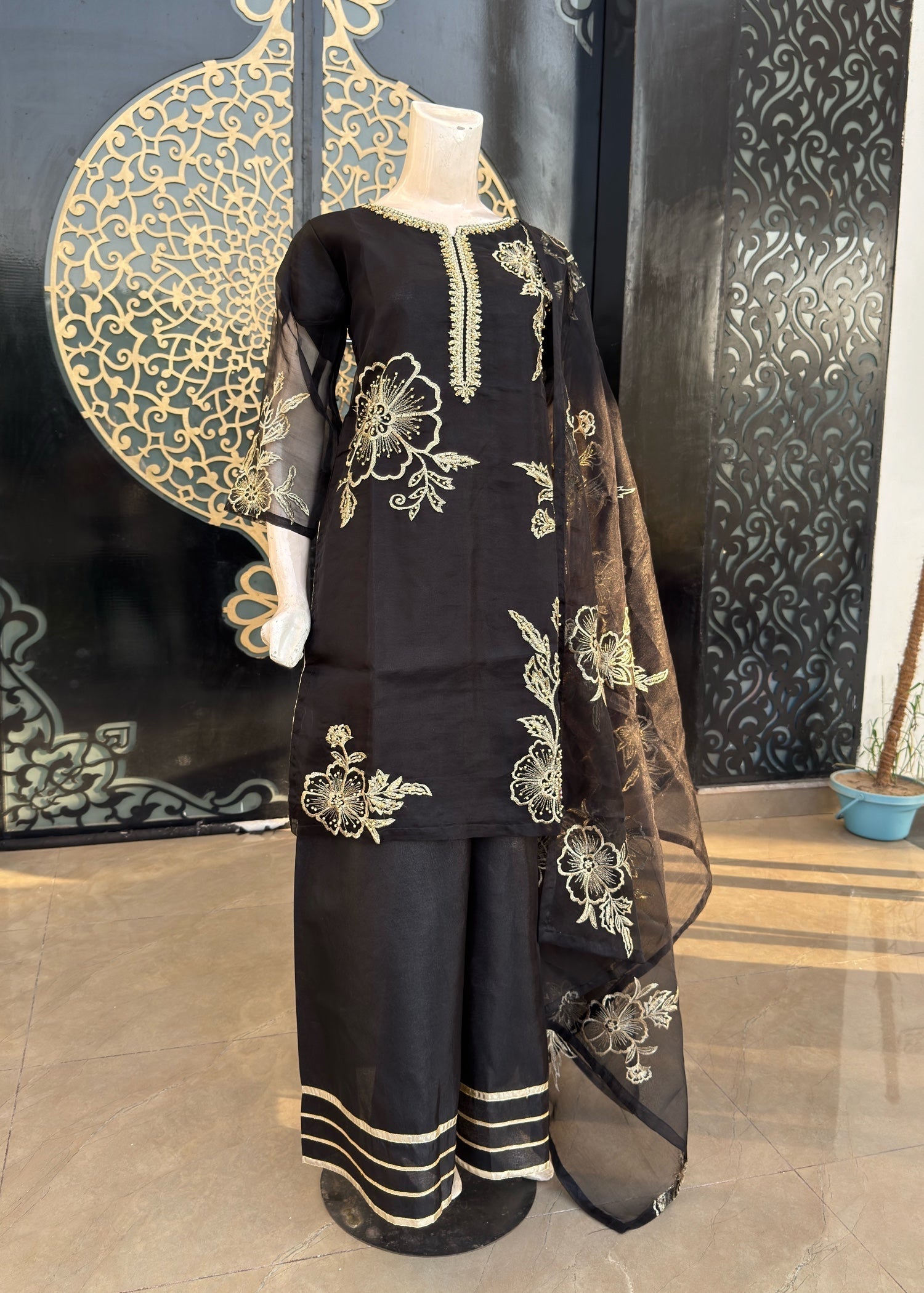 Noir Organza handwork Women 3pcs