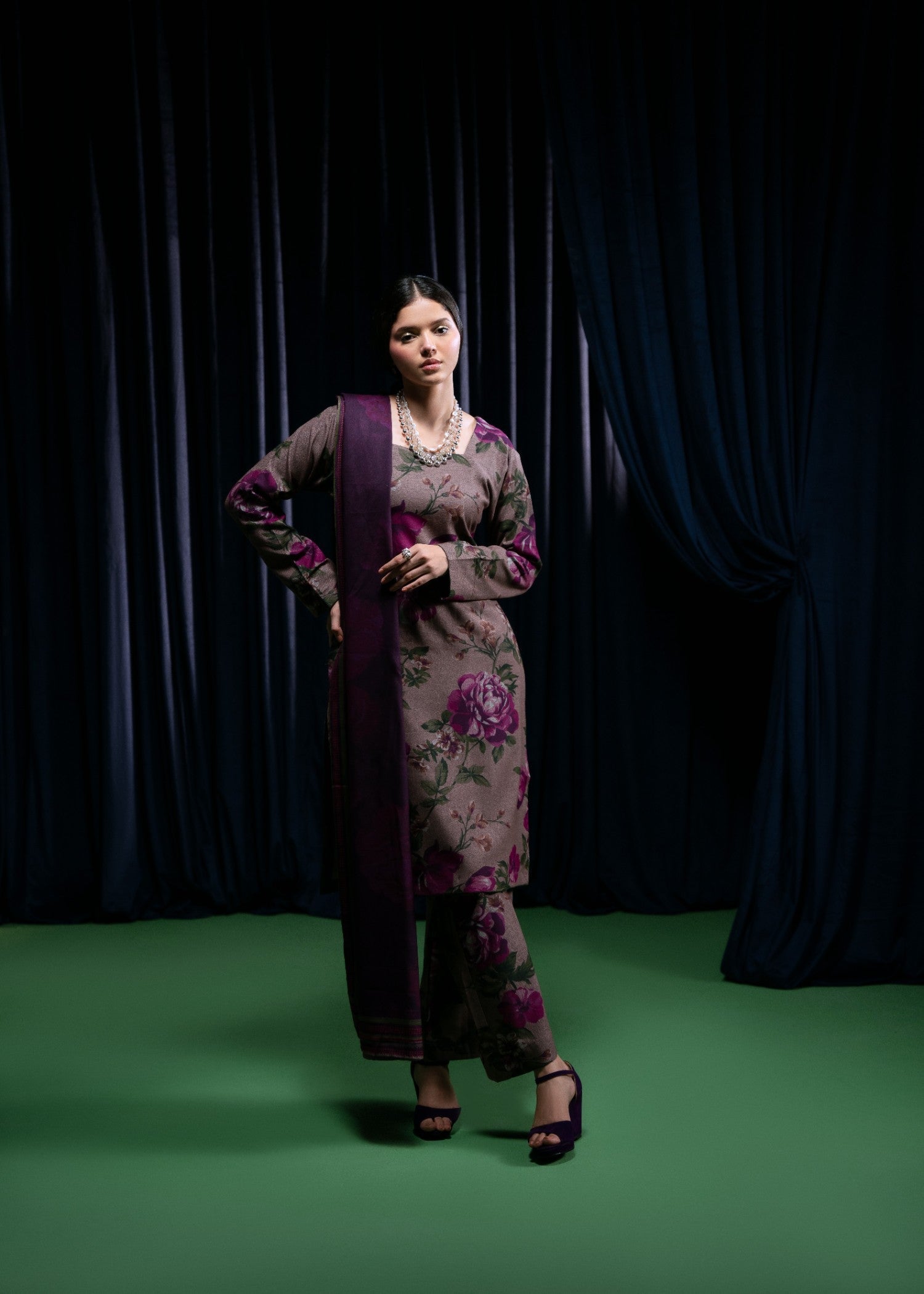 Feathers SHIREEN Women 3pcs
