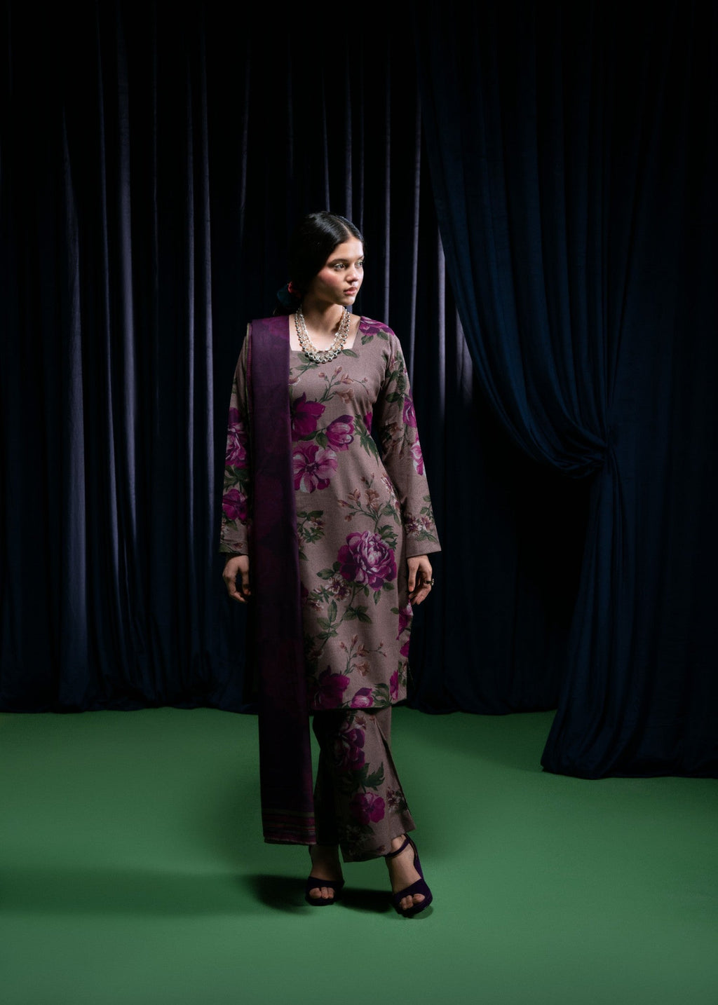 Feathers SHIREEN Women 3pcs