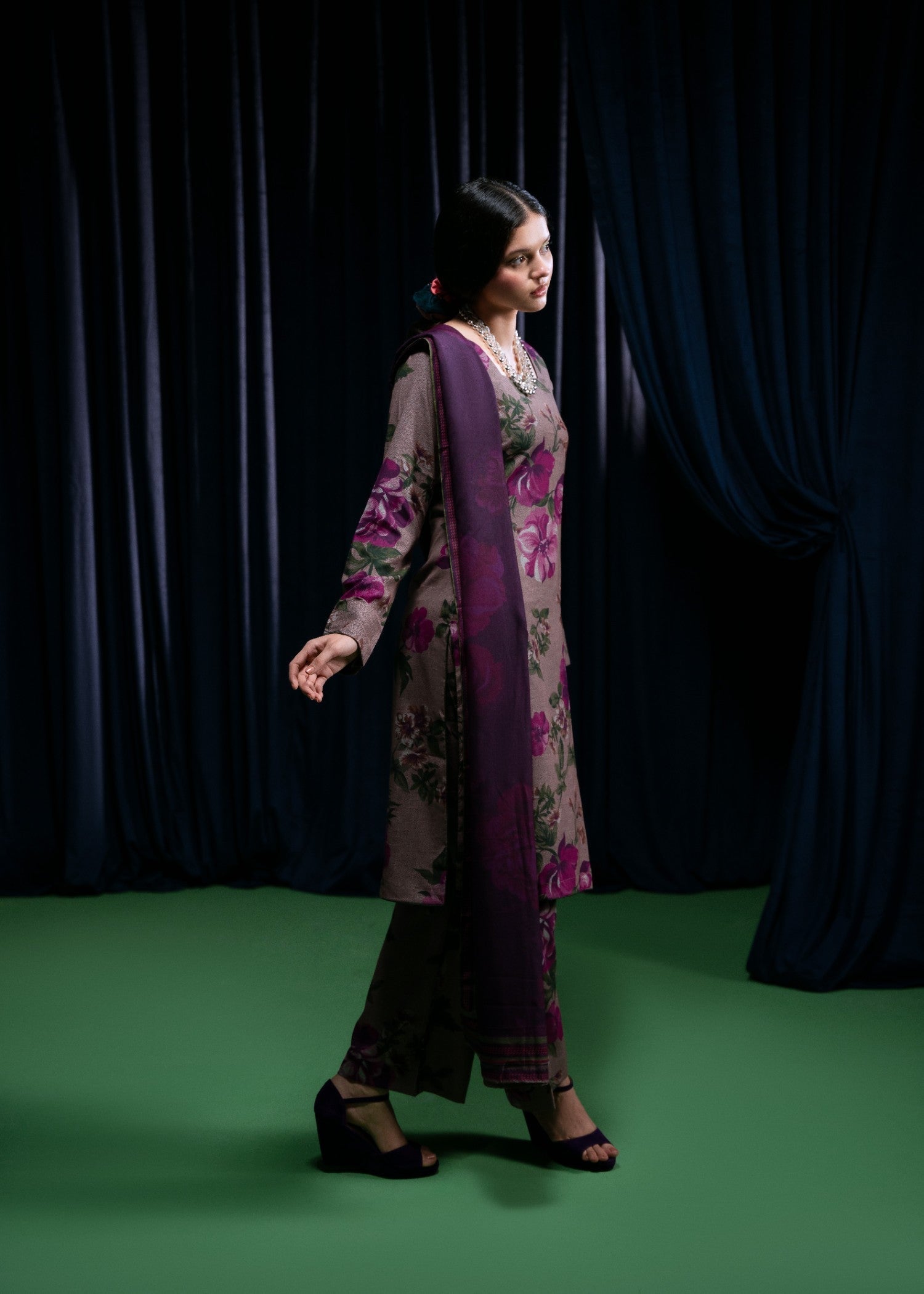 Feathers SHIREEN Women 3pcs
