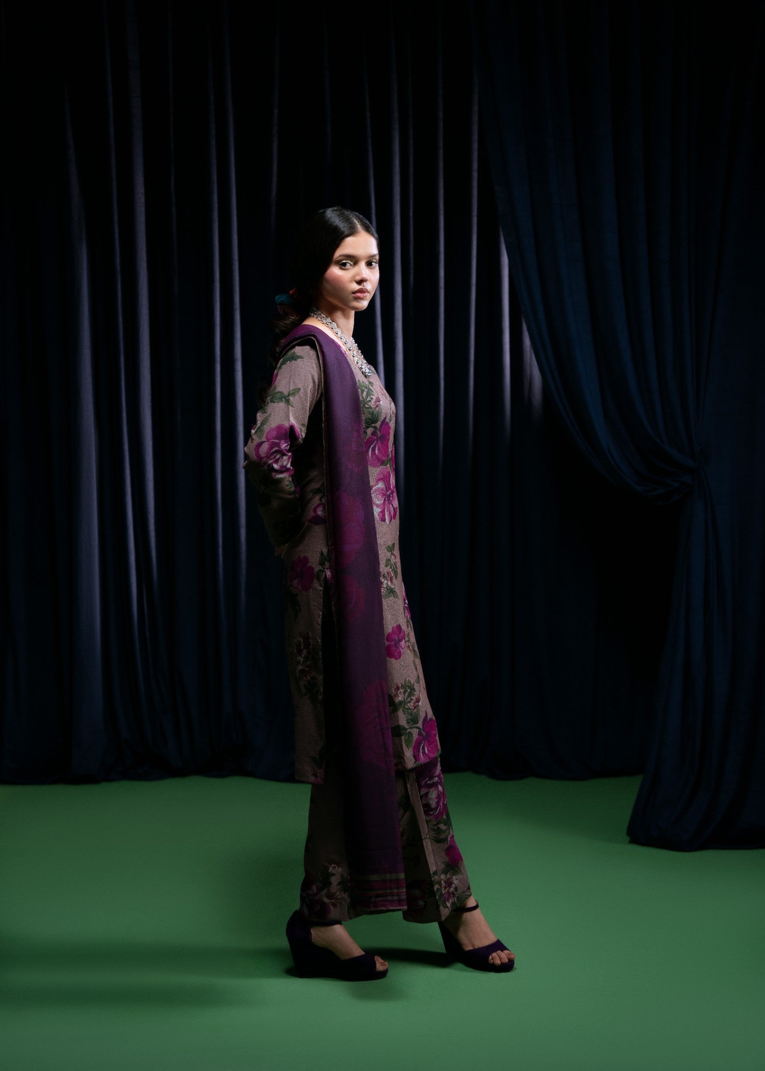 Feathers SHIREEN Women 3pcs