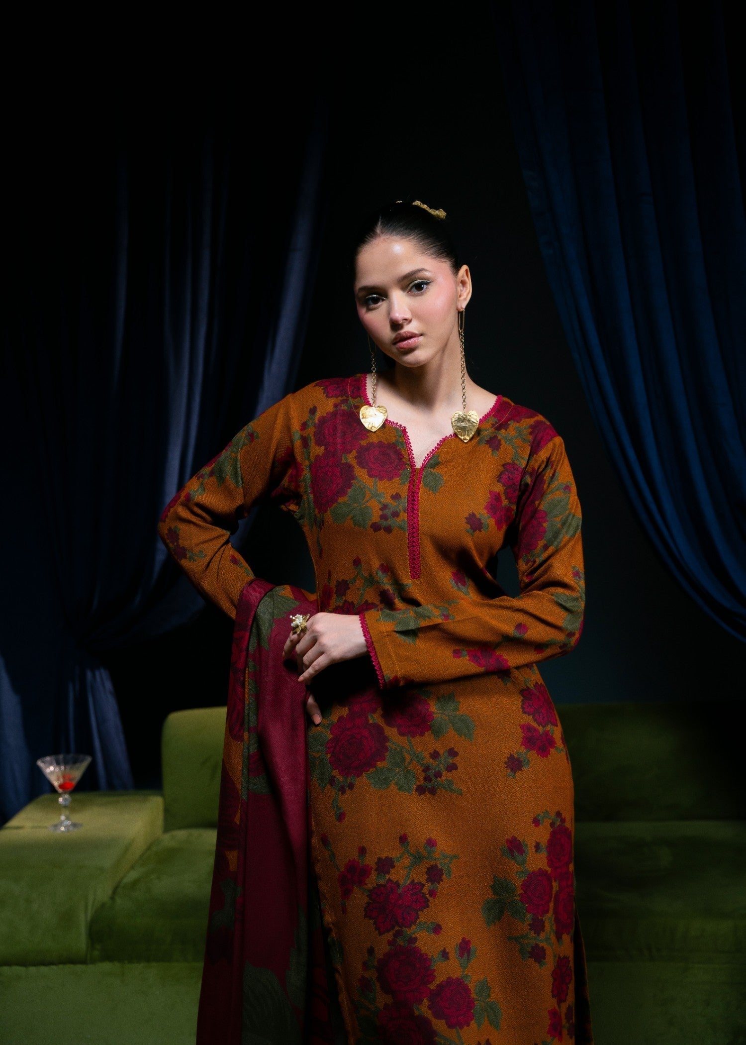Feathers MEHRUNISA Women 3pcs