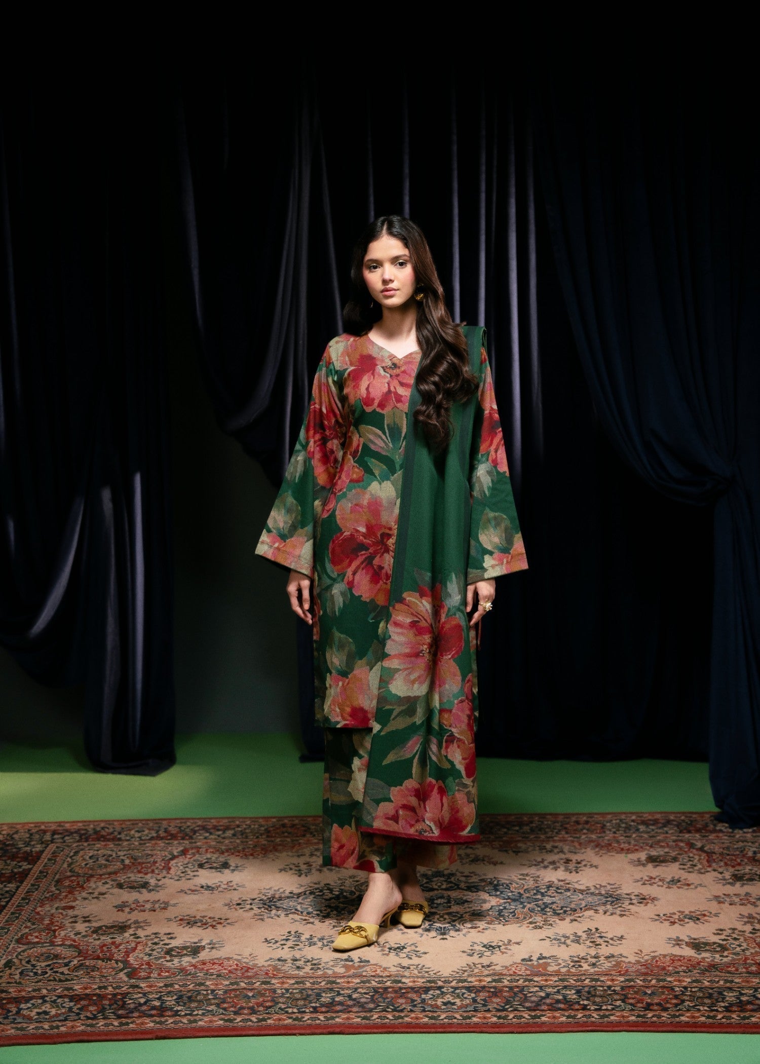 Feathers NAZNEEN Women 3pcs