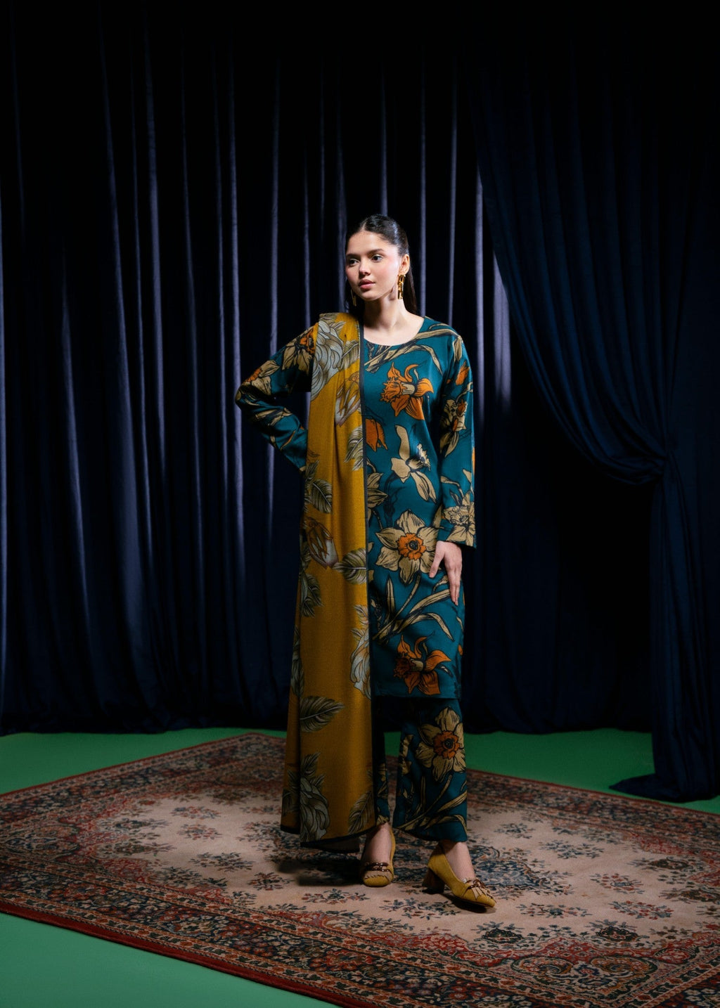 Feathers RUKHSAR Women 3pcs