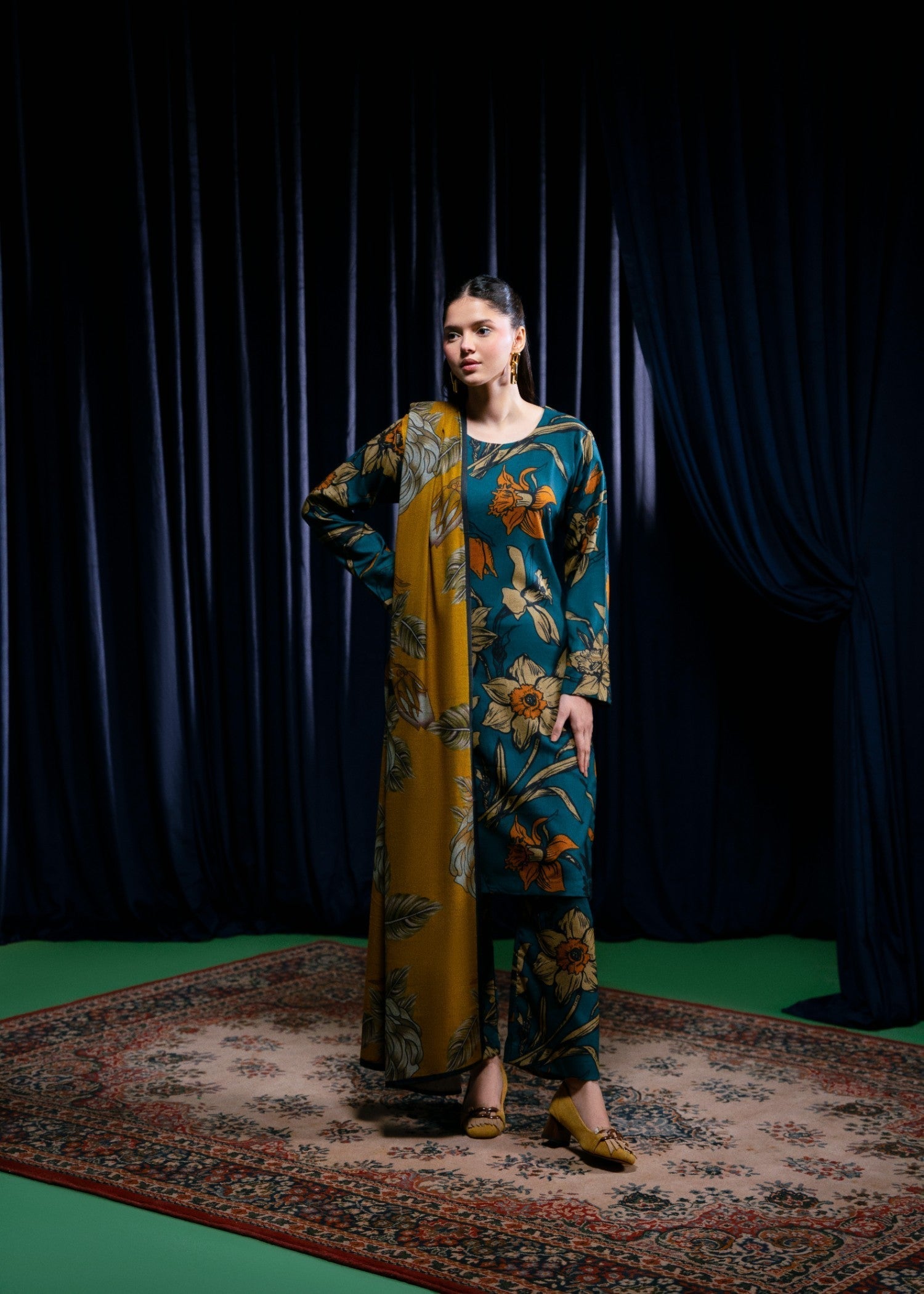 Feathers RUKHSAR Women 3pcs