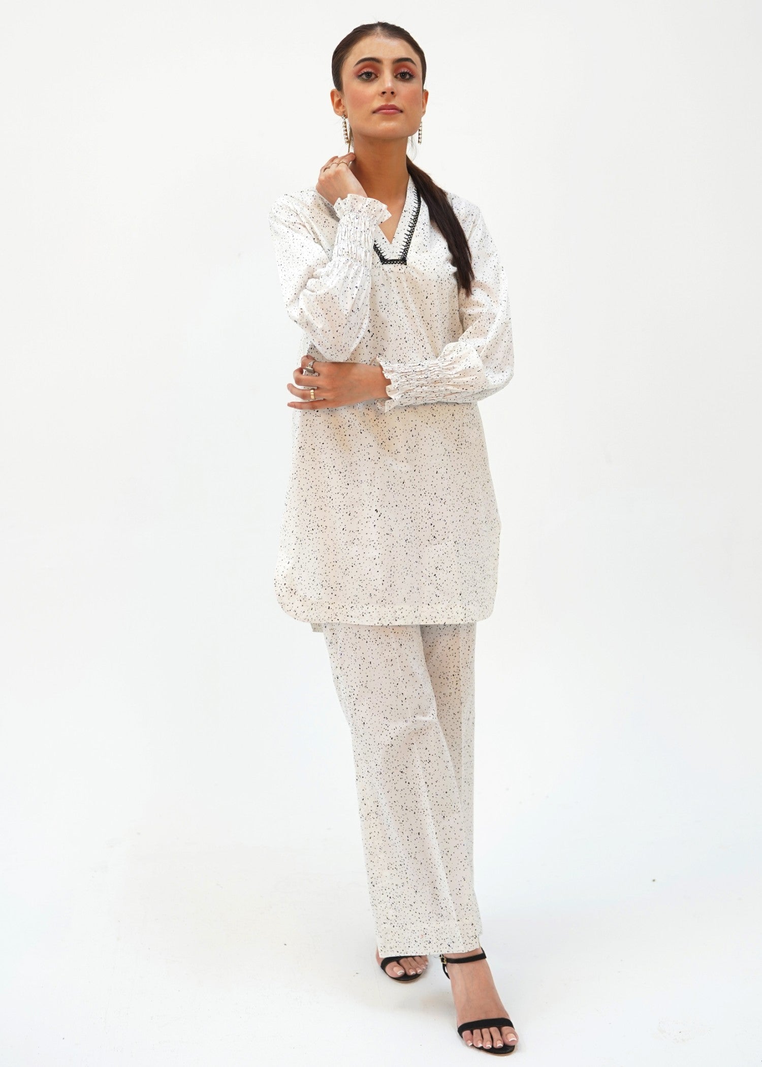 Shades By Abeeha Usman Monochrome Fusion – I Women 2pcs