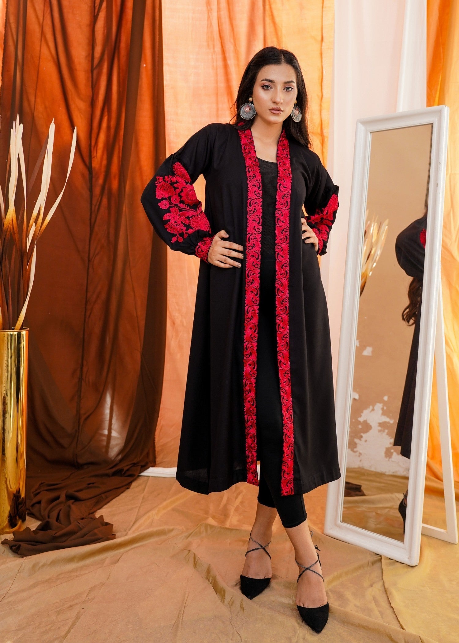 Akhrot Clothing Black Red cardigan Women 1pcs
