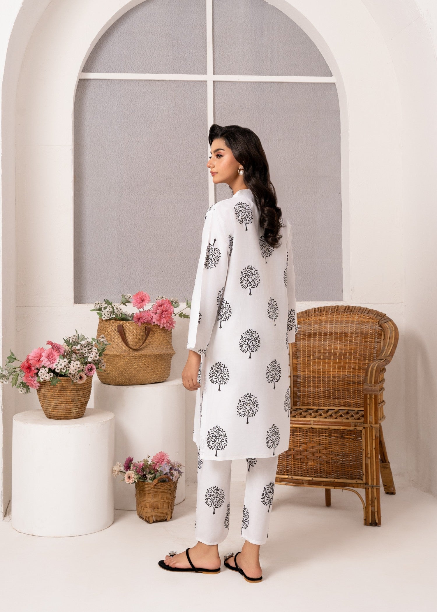 Chaudhary Arts Tree White Women 2pcs