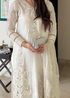 Muntaha By Shanzay Alizay White pearl Women 3pcs