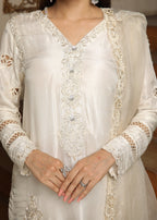 Muntaha By Shanzay Alizay White pearl Women 3pcs