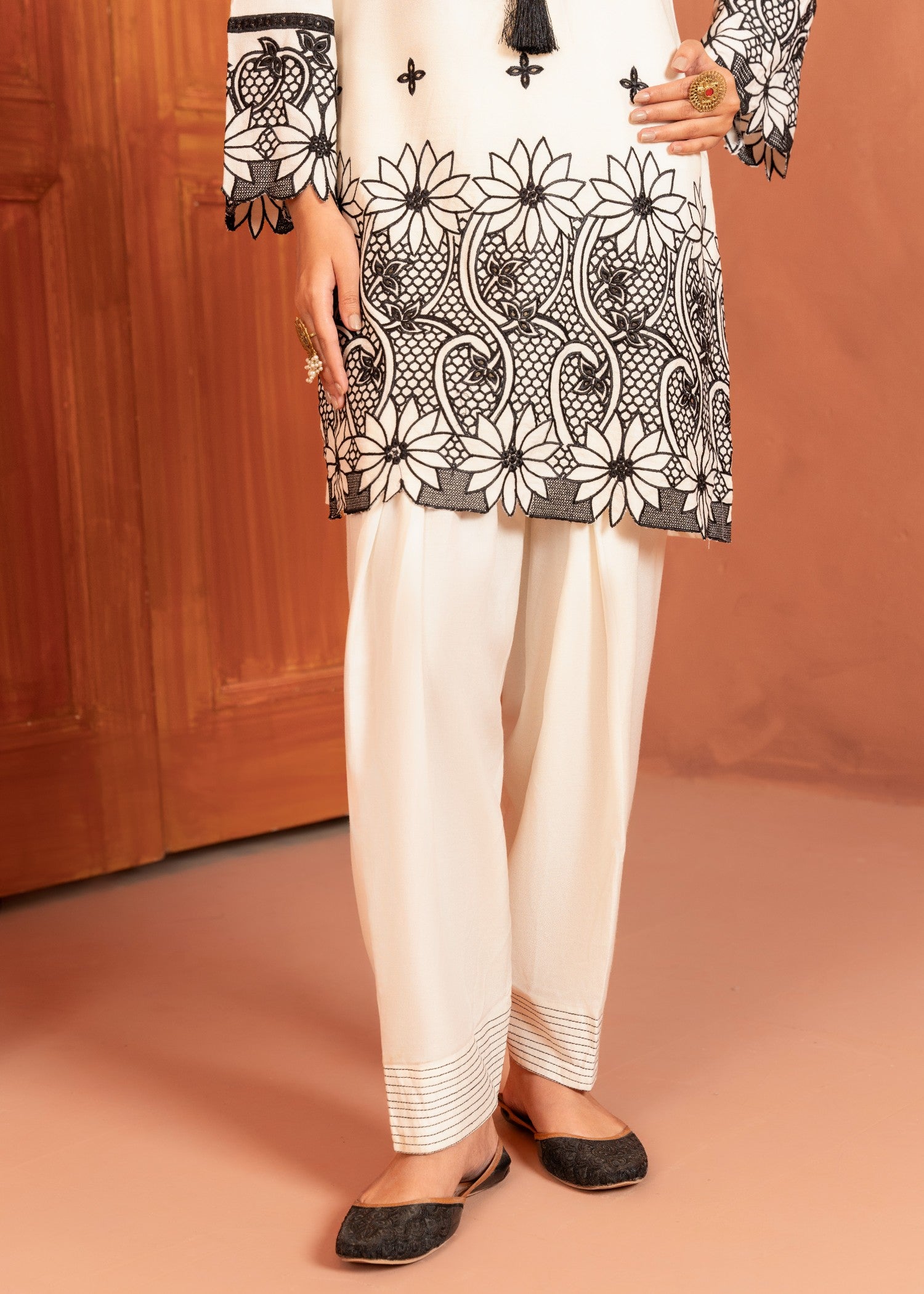 Sahibas By Mirza Shazel White Women 2pcs