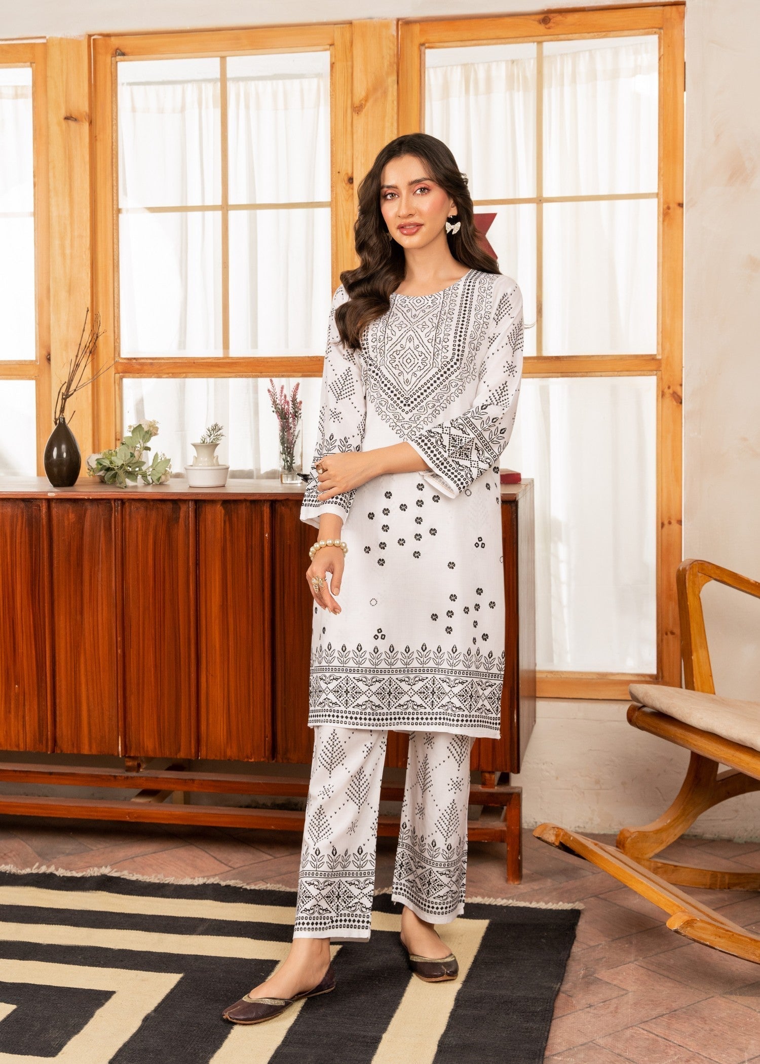 Chaudhary Arts N Chunri printed white Women 2pcs