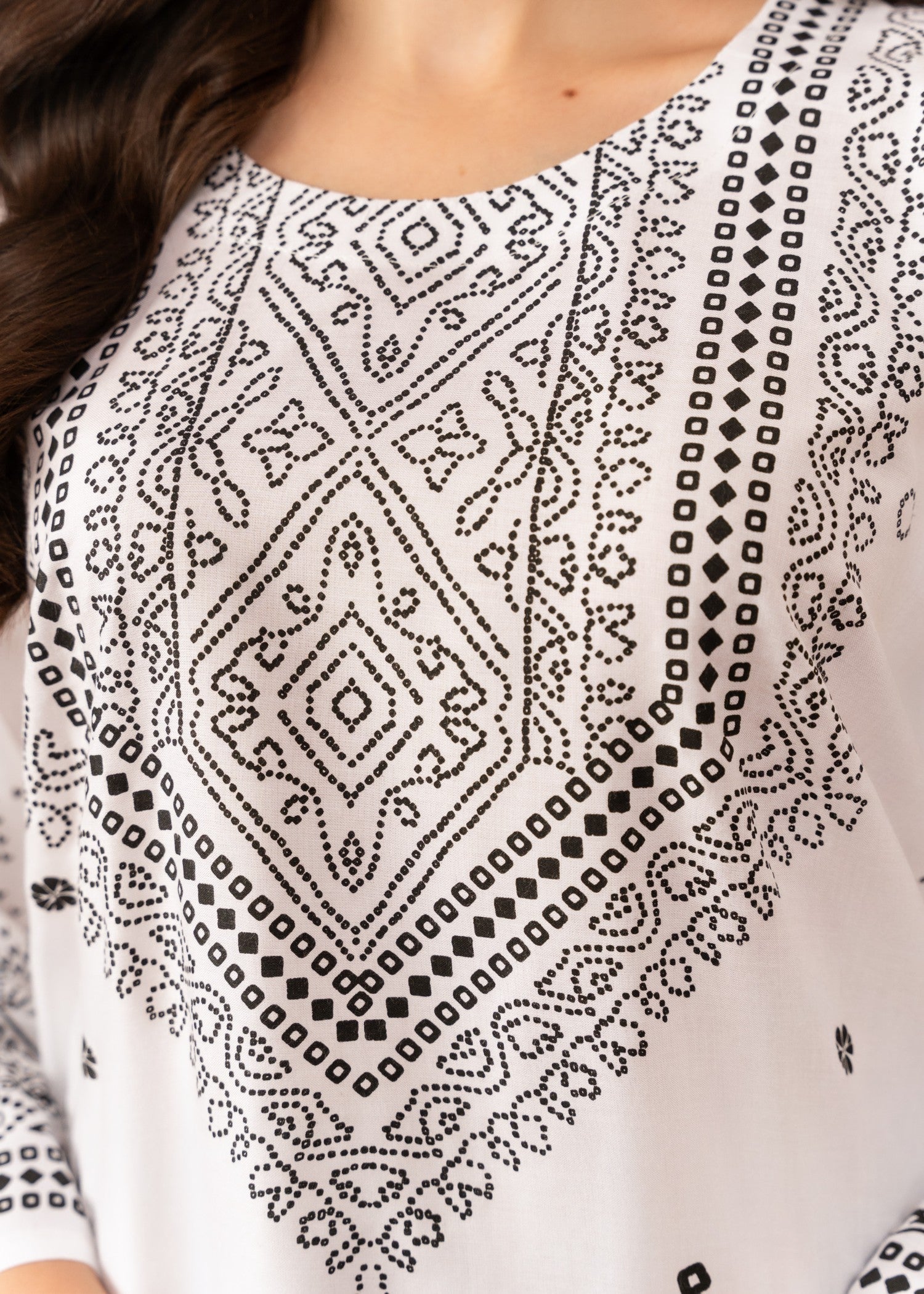 Chaudhary Arts N Chunri printed white Women 2pcs