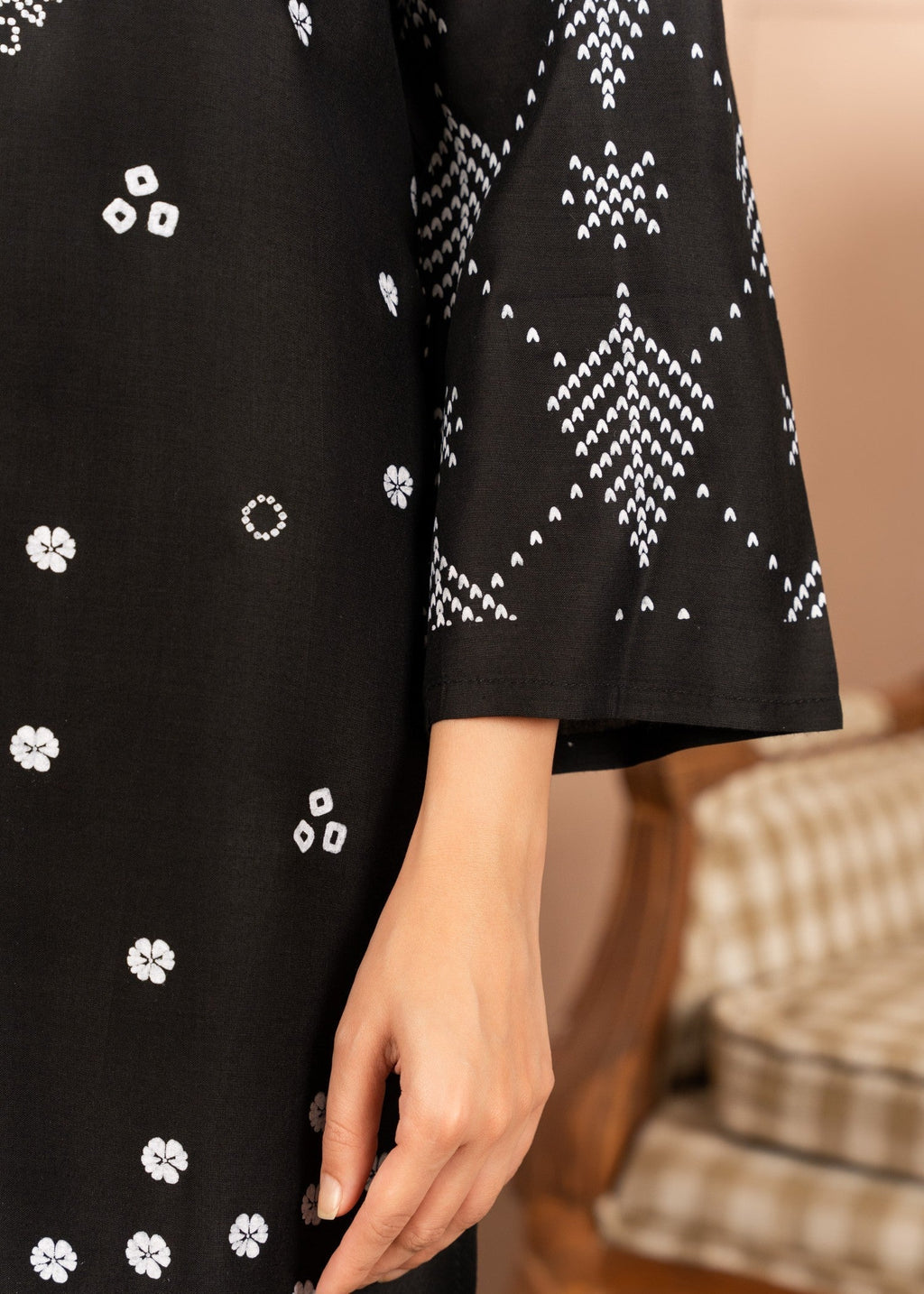 Chaudhary Arts N Chunri Printed black Women 2pcs