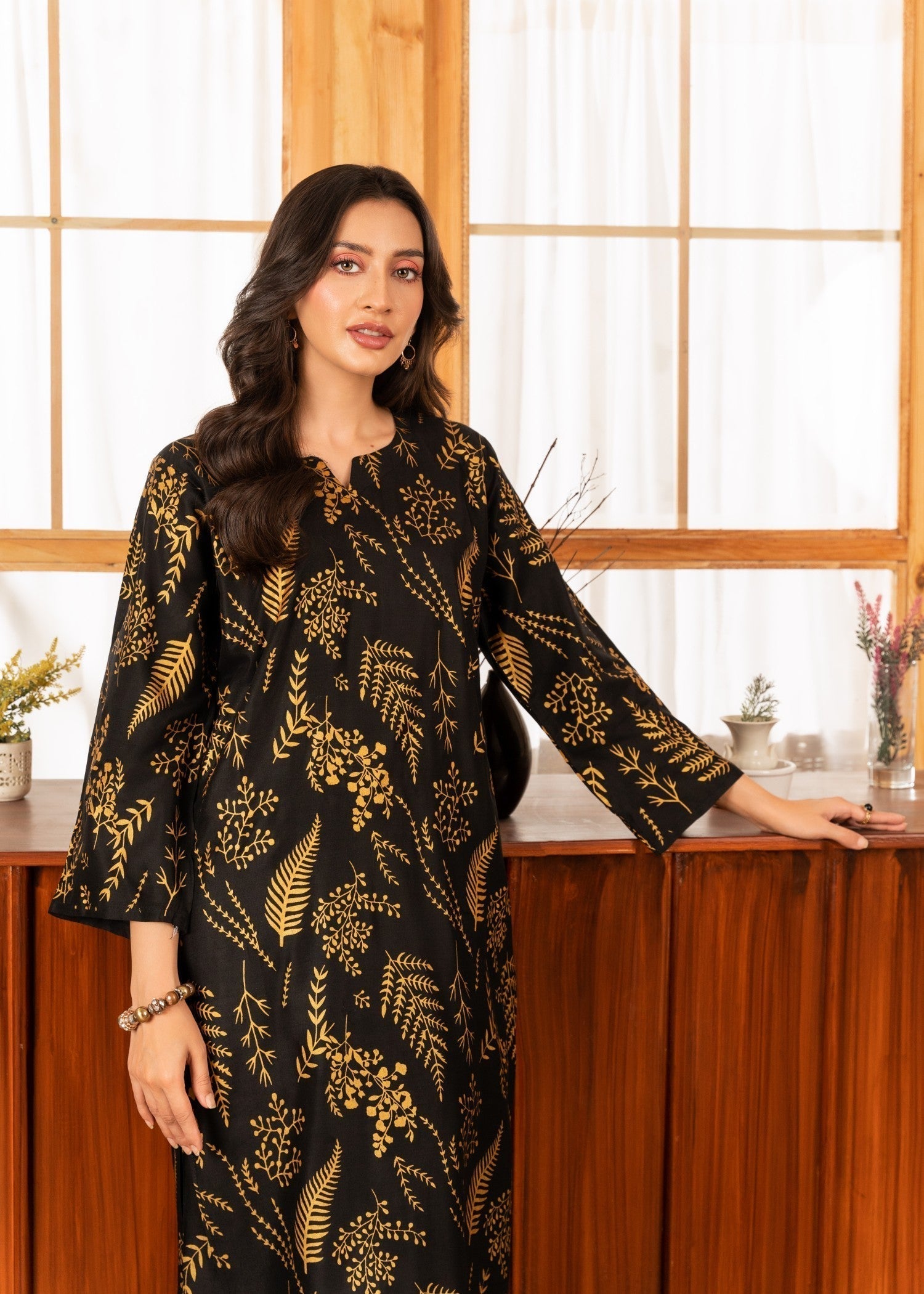 Chaudhary Arts Leave (Black) Women 2pcs