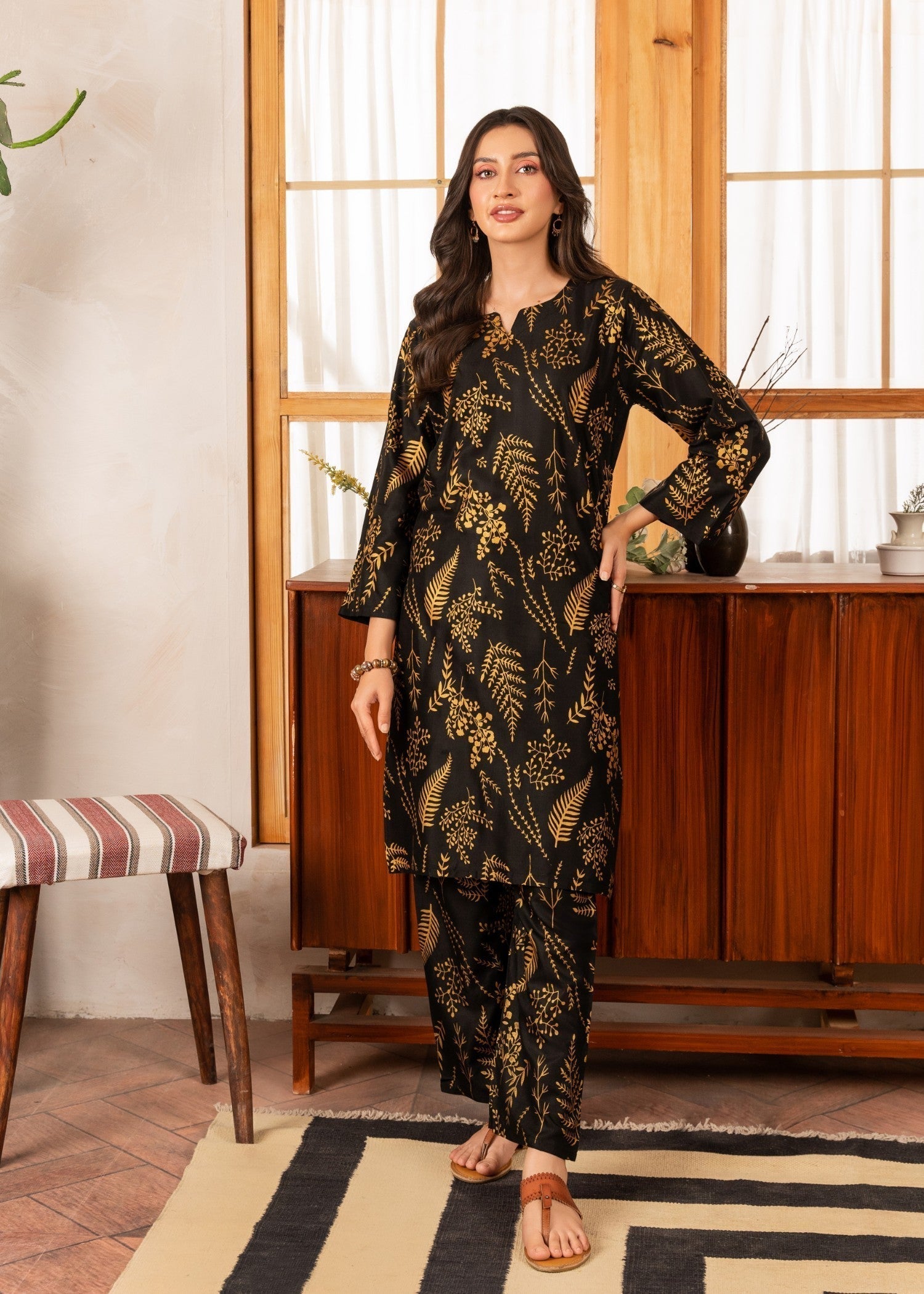 Chaudhary Arts Leave (Black) Women 2pcs