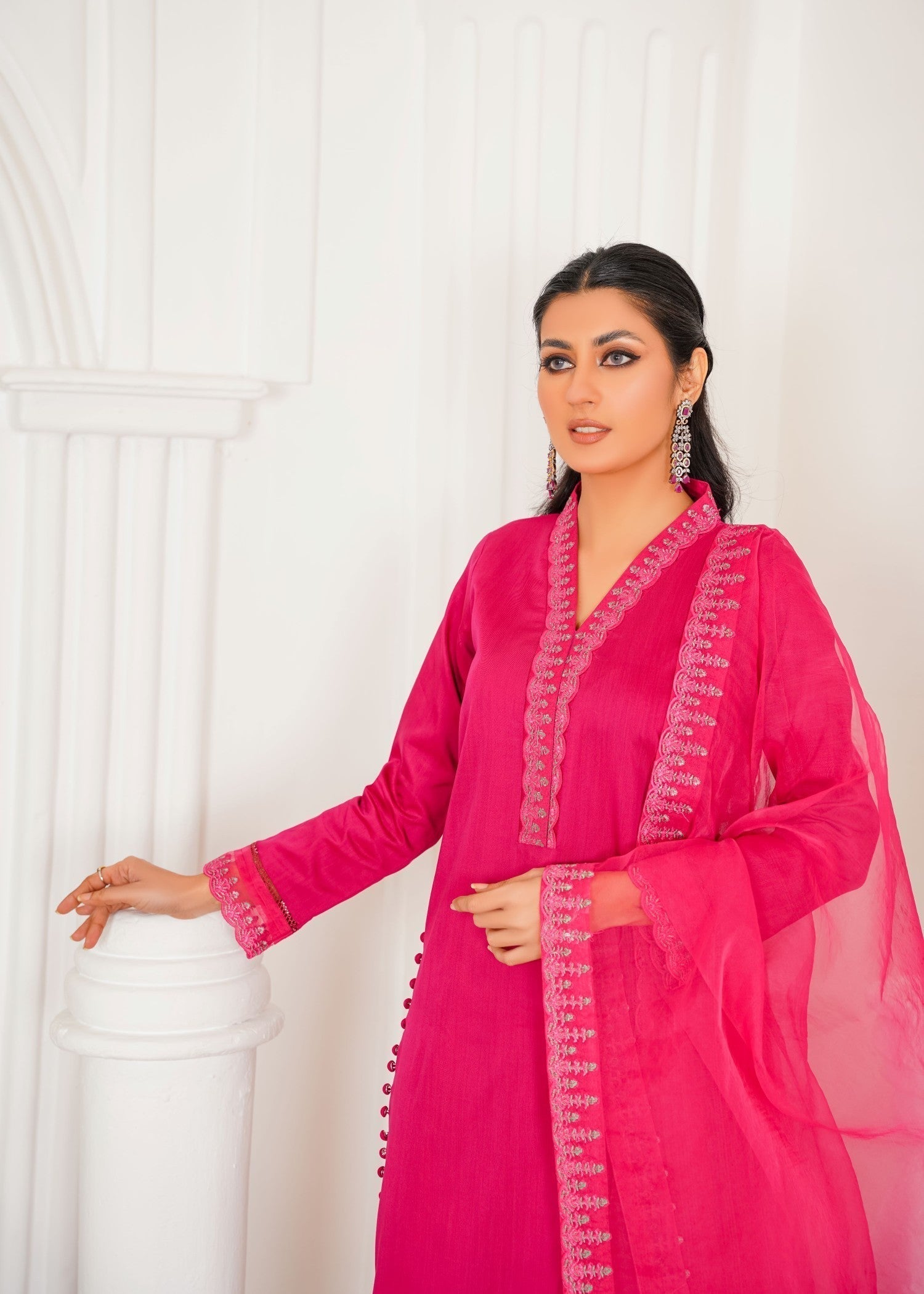 Thread & Weave By Zeplar Viscose Luxe Pret 105 Kurta Set Women 3pcs