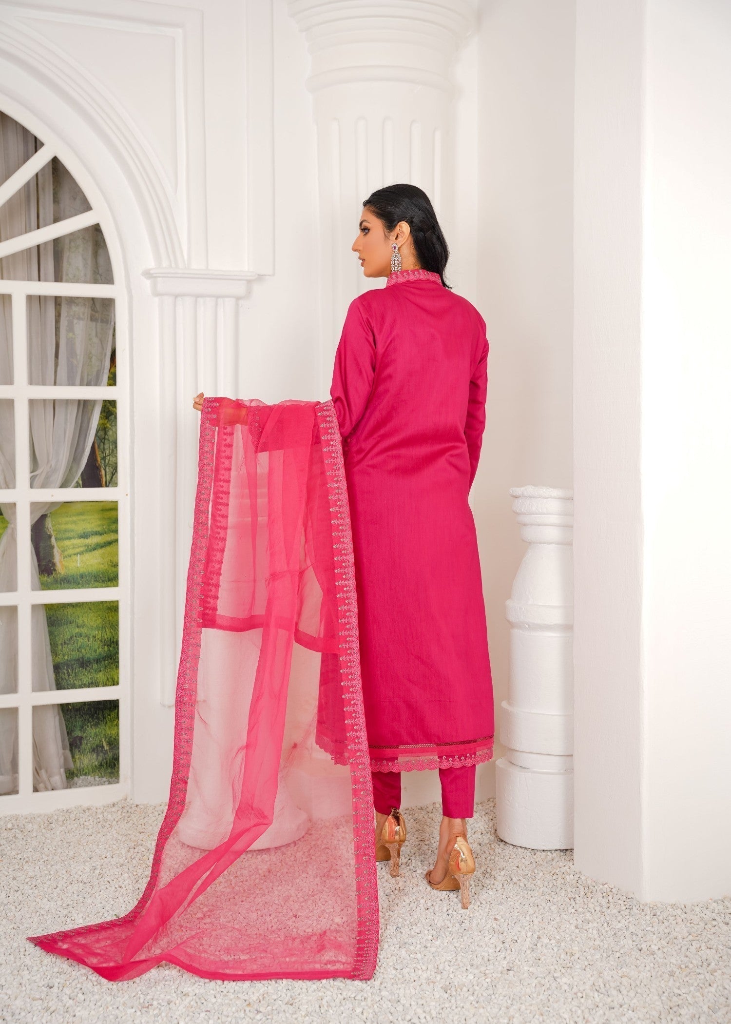 Thread & Weave By Zeplar Viscose Luxe Pret 105 Kurta Set Women 3pcs