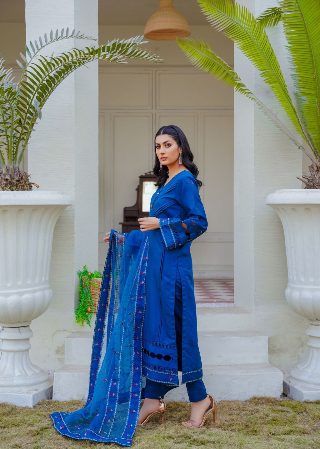 Thread & Weave By Zeplar Viscose Luxe Pret 107 Kurta Set Women 3pcs