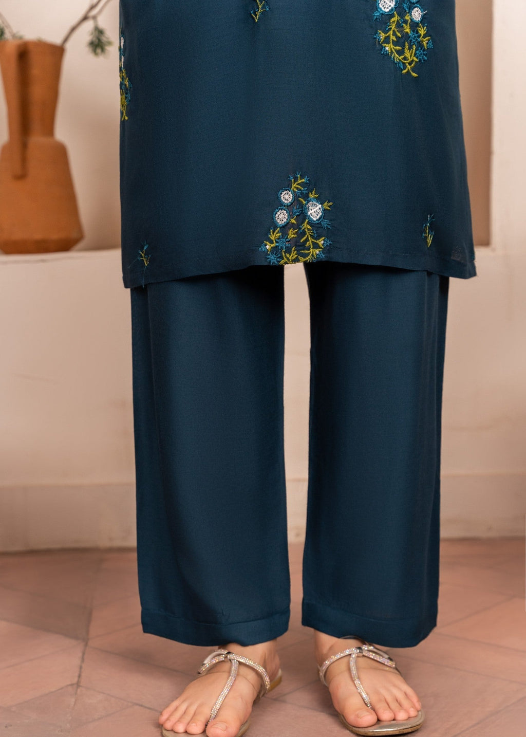 Chaudhary Arts Tulip Embroidered (teal) Women 2pcs