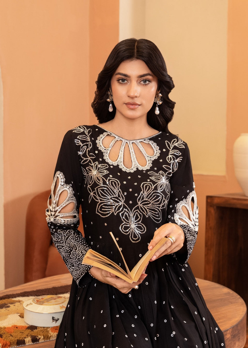 Sahibas By Mirza Saba Women 1pcs